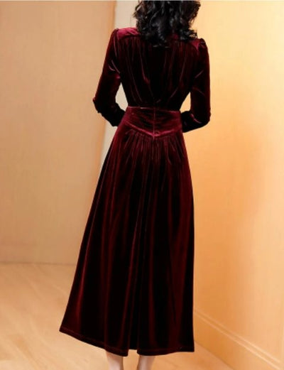 Vestido Feminino Bordô Dos Anos 1940