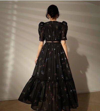 Vestido Vintage Preto Com Decote Em V