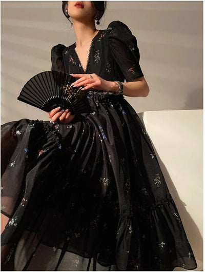 Vestido Vintage Preto Com Decote Em V