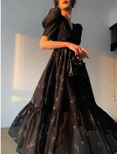 Vestido Vintage Preto Com Decote Em V