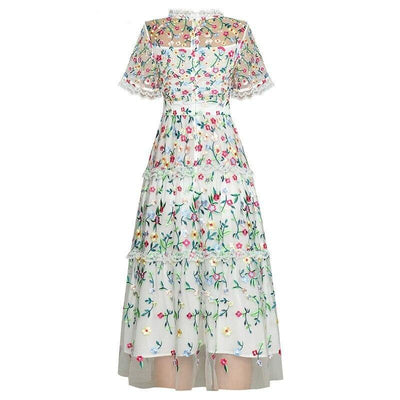 Vestido Branco Moderno Vintage