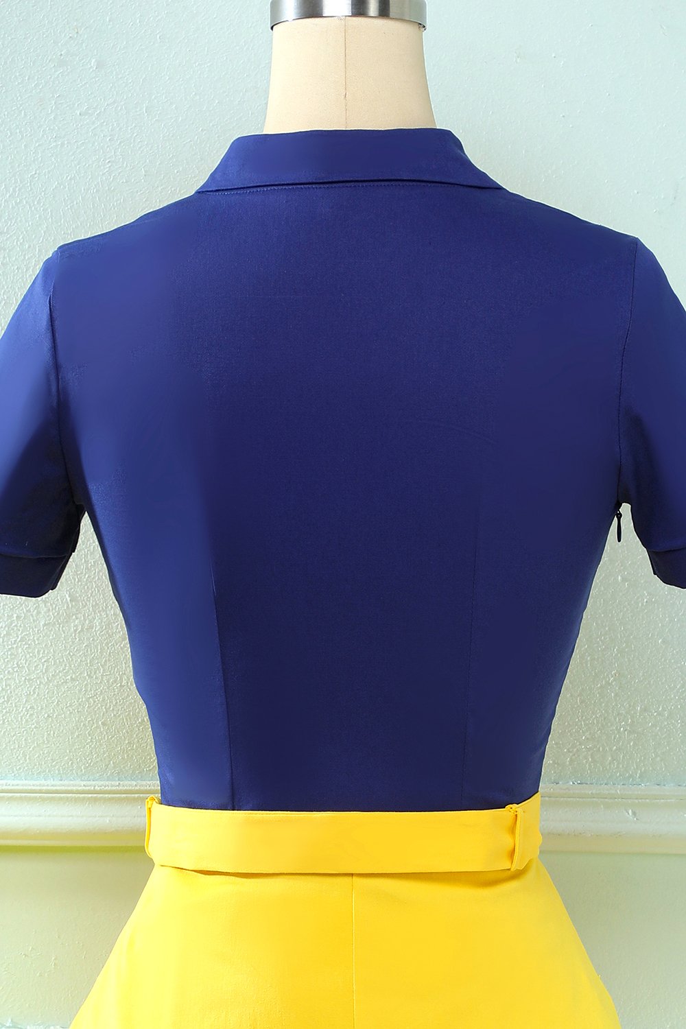 Vestido Trapézio Vintage Gola Lapela