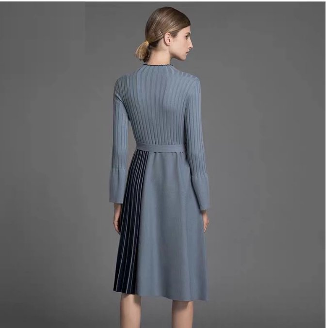 Vestido Assimétrico Anos 40 Azul
