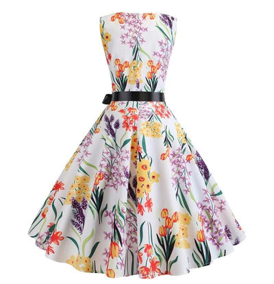 Vestido Branco Vintage Flare Flores Quentes