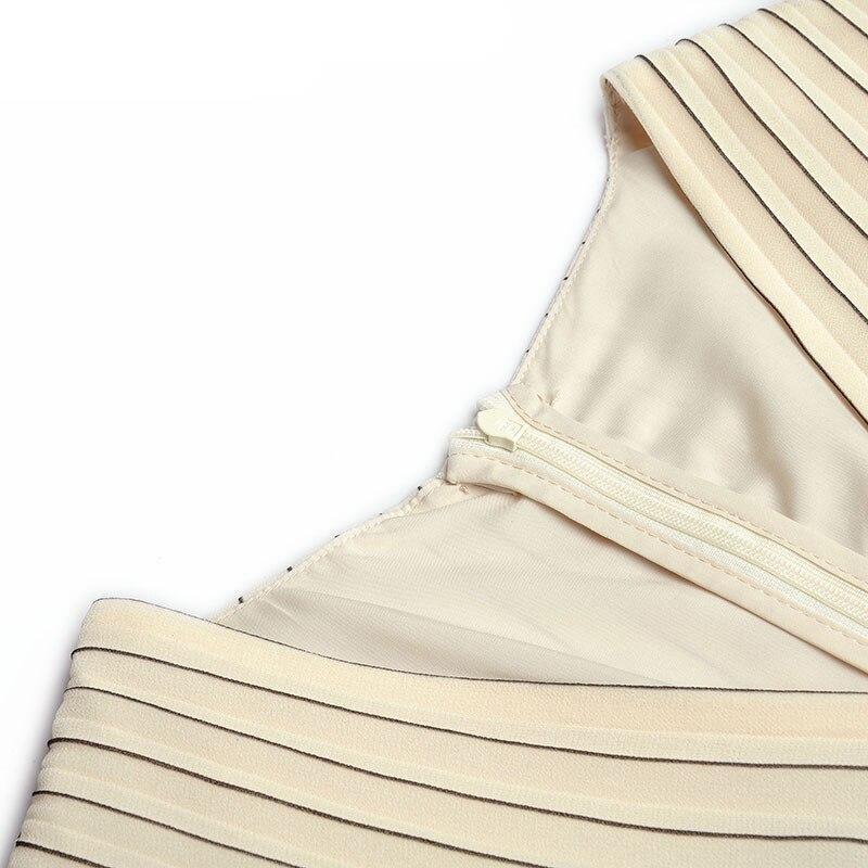 Vestido Longo Bege Dos Anos 1940