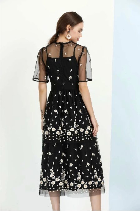 Vestido De Renda Preto Retrô Dos Anos 1940