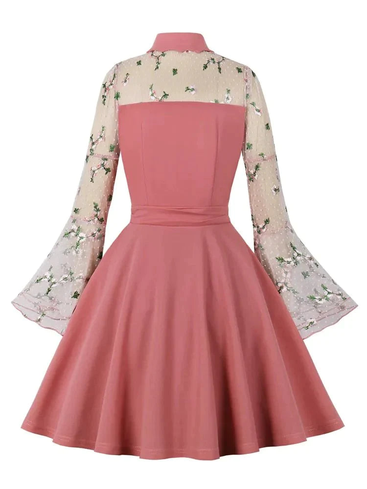 Vestido Vintage Com Gola Peter Pan Rosa
